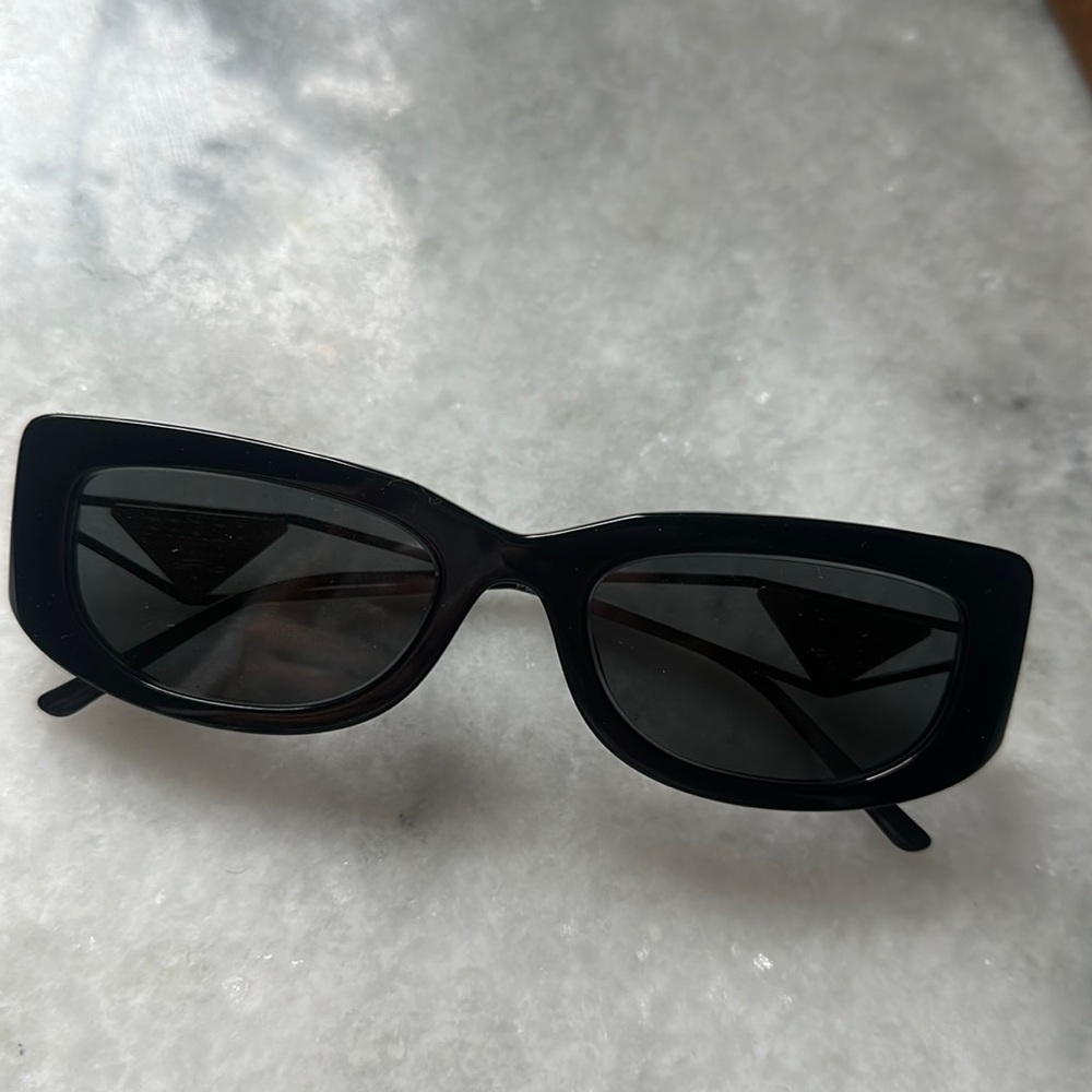 Prada Sunglasses PR 14YS